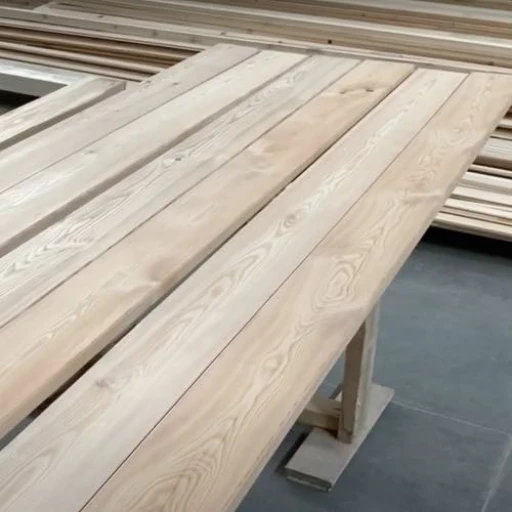 Доска террасная лиственница гладкая 28*90*3000, сорт Классик (0,27м2)