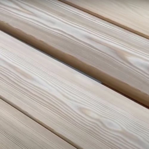 Доска террасная лиственница гладкая 34*140*2500, сорт Прима (0,35м2)